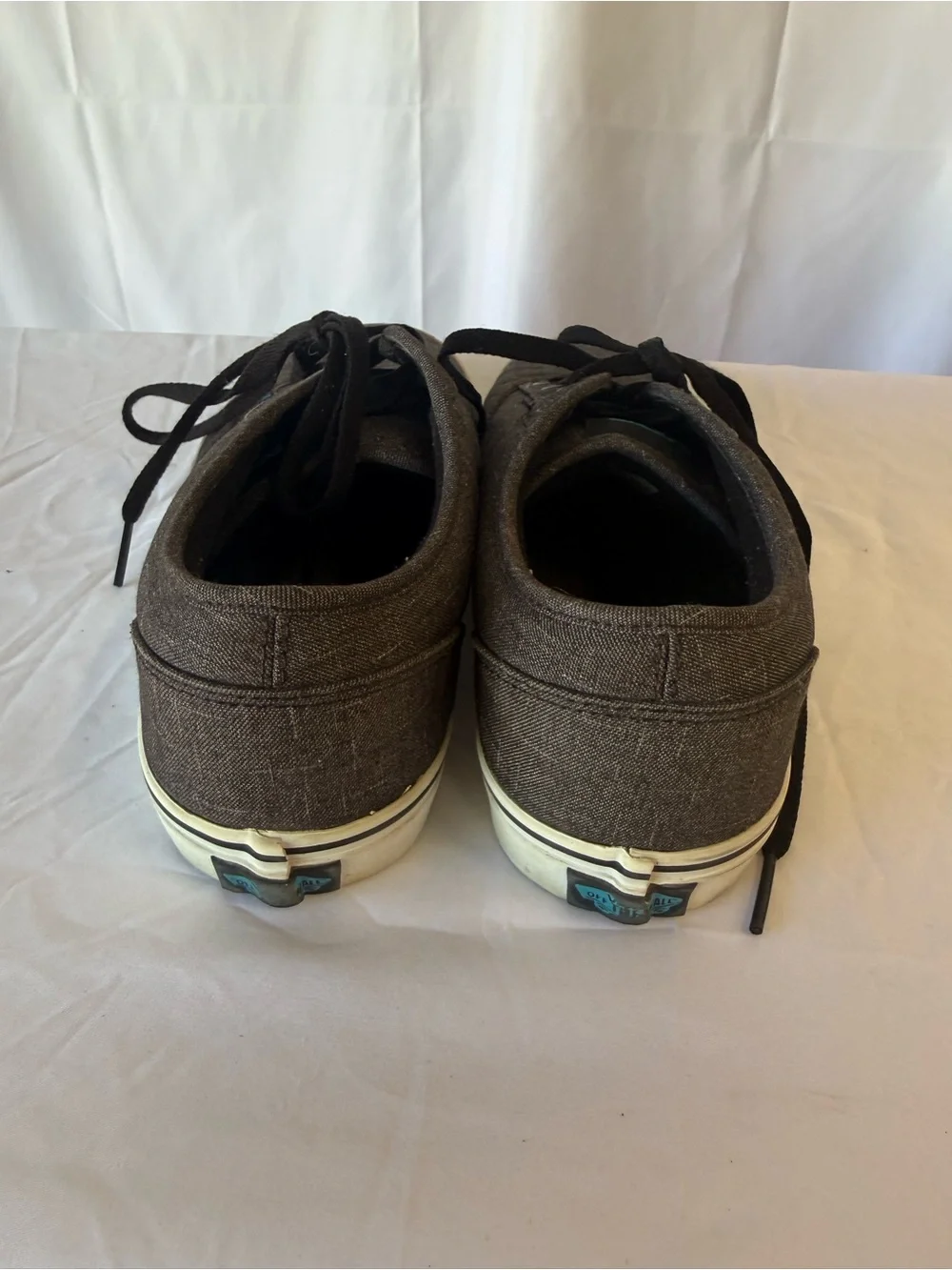 Vans Men 10 Atwood sneaker dark grey lace up